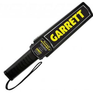 Security-Guard-Uniform-Metal-detector-2
