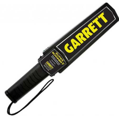 Security-Guard-Uniform-Metal-detector-2